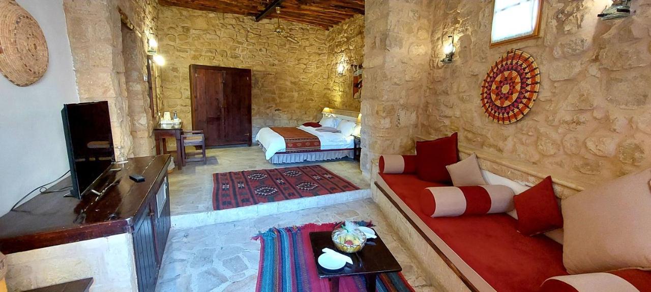 Hayat Zaman Hotel And Resort Petra Вади Муса Екстериор снимка