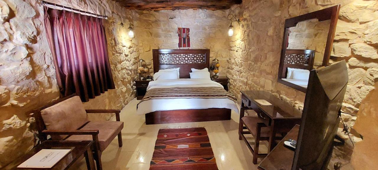Hayat Zaman Hotel And Resort Petra Вади Муса Екстериор снимка