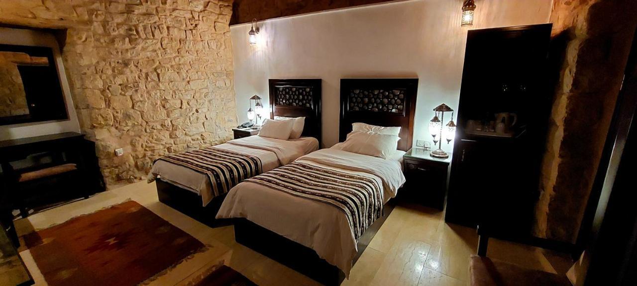 Hayat Zaman Hotel And Resort Petra Вади Муса Екстериор снимка