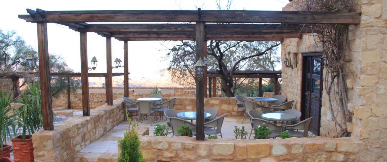 Hayat Zaman Hotel And Resort Petra Вади Муса Екстериор снимка